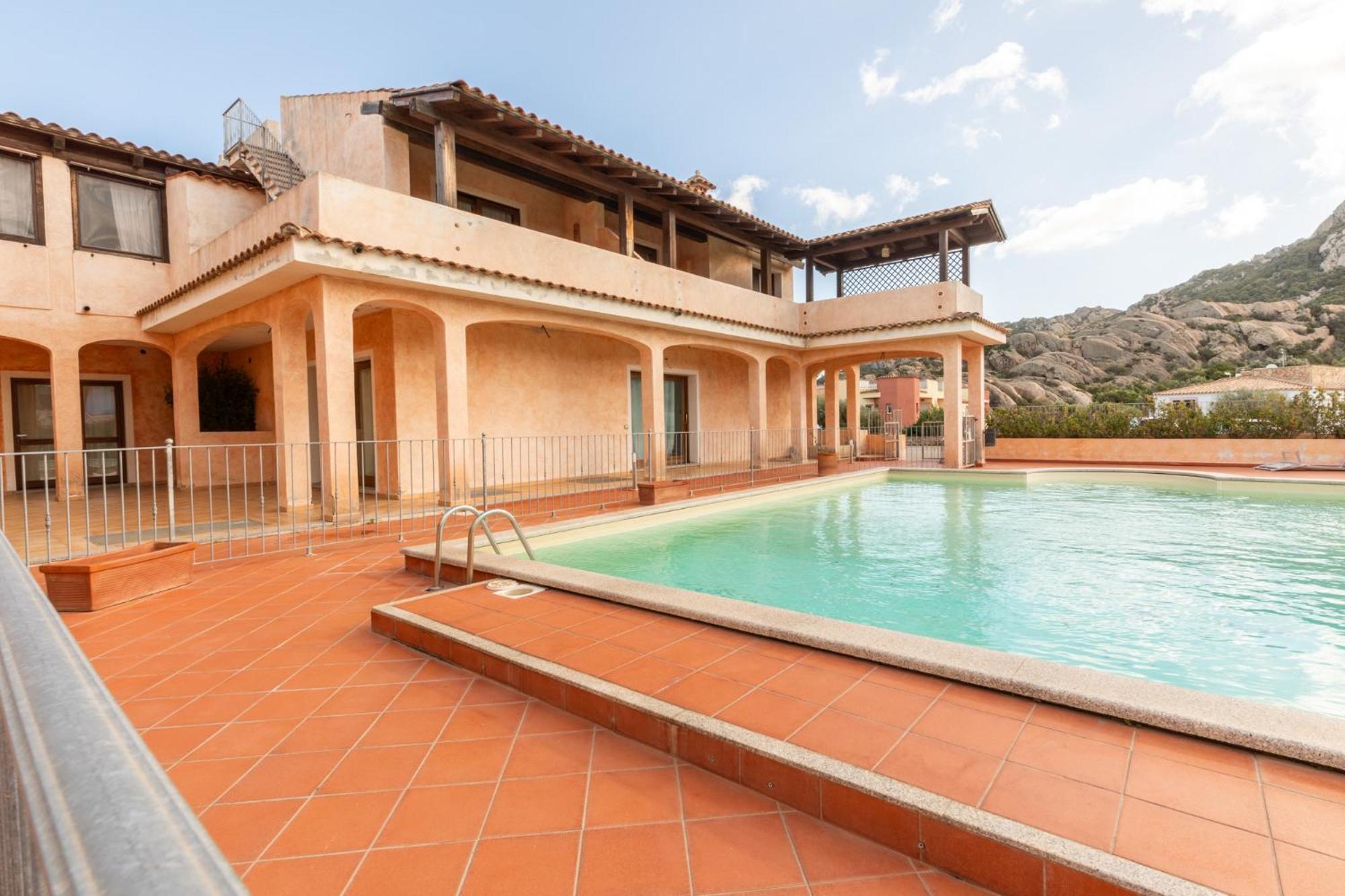 Nuovi Appartamenti Tri E Bilocali In Residence Con Piscina A Porto Cervo 800Mt Mare Liscia di Vacca Exterior foto